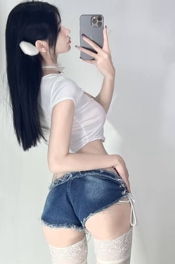 C罗梅西双骄争霸足坛巅峰对决